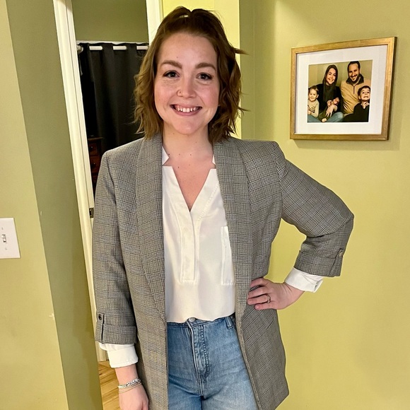 Meet your Posher, Mallory - Picture 1 of 1